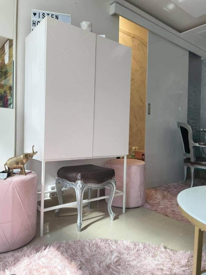 Little Brill Apartment เอ็กเกอร์ ภายนอก รูปภาพ